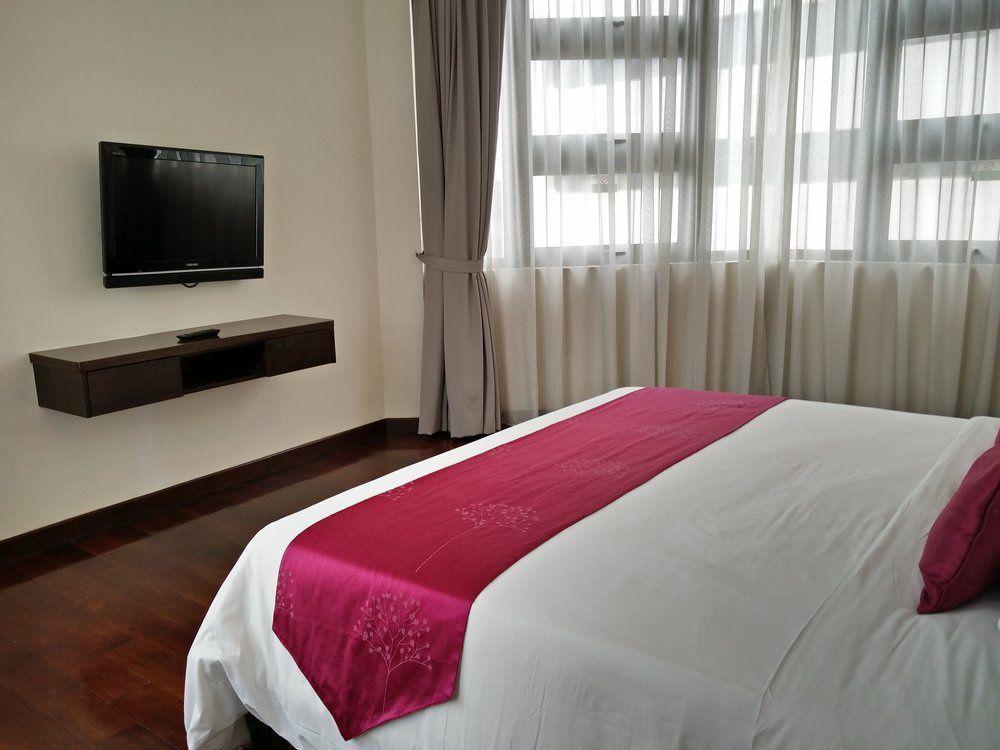 Travelodge Chinatown Hotel