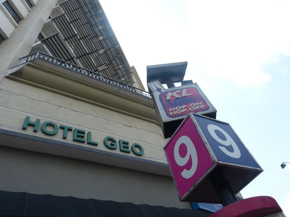 Travelodge Chinatown 4*