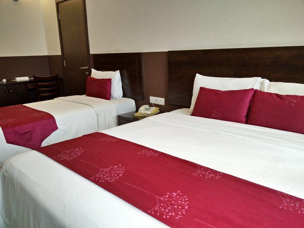 Travelodge Chinatown 4*