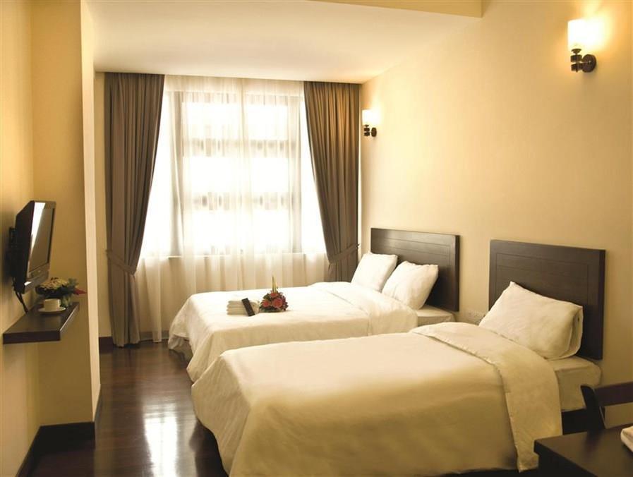 Travelodge Chinatown Hotel