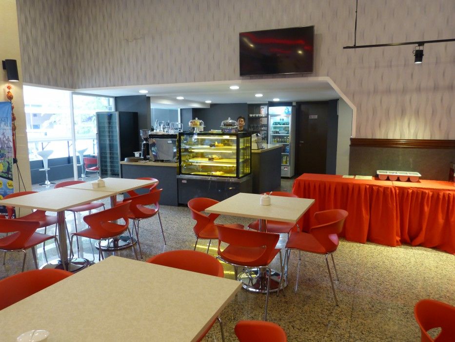 Travelodge Chinatown Hotel