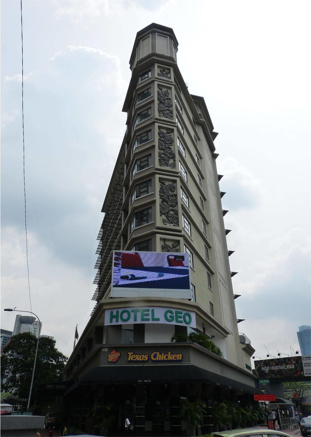 Travelodge Chinatown Hotel