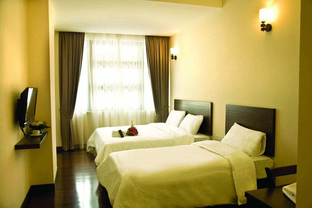 Hotel Travelodge Chinatown 4*