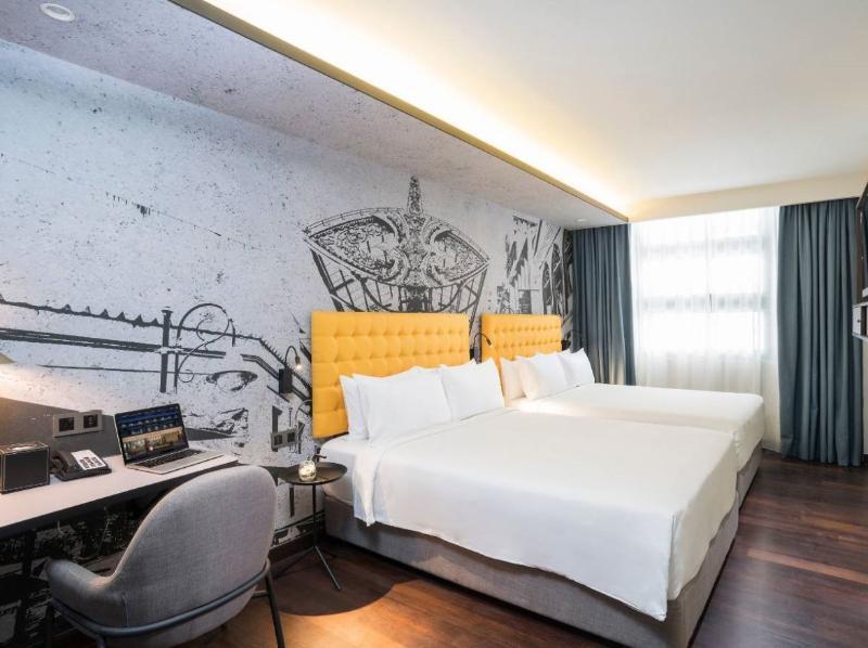 Hotel Travelodge Chinatown 4*